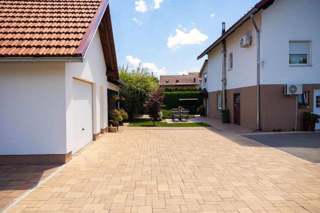 Soba I Apartman Dula Ogulin Dış mekan fotoğraf
