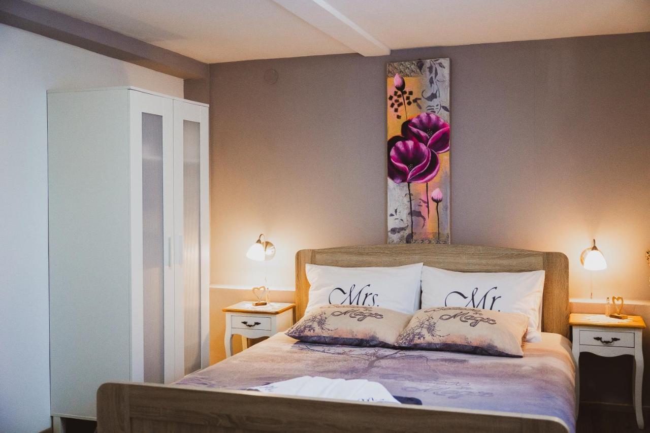 Soba I Apartman Dula Ogulin Dış mekan fotoğraf