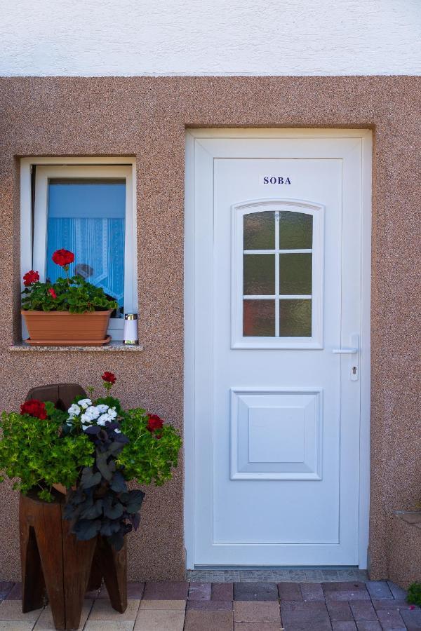Soba I Apartman Dula Ogulin Dış mekan fotoğraf