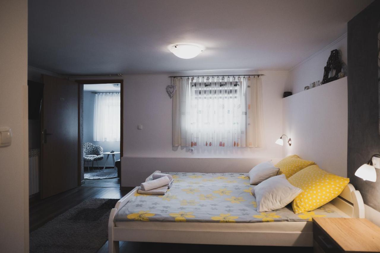 Soba I Apartman Dula Ogulin Dış mekan fotoğraf